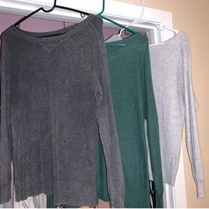 American Eagle Light Sweaters